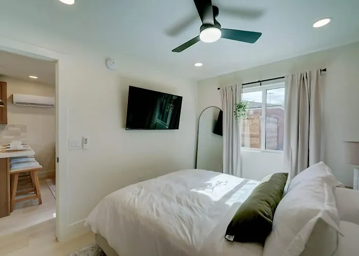 Private Casita Near Banner, Downtown & Airport *