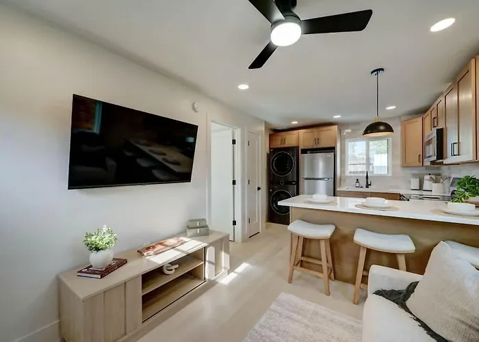 Private Casita Near Banner, Downtown & Airport * Phoenix