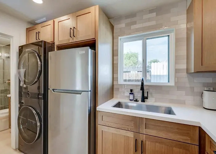 Private Casita Near Banner, Downtown & Airport * Phoenix